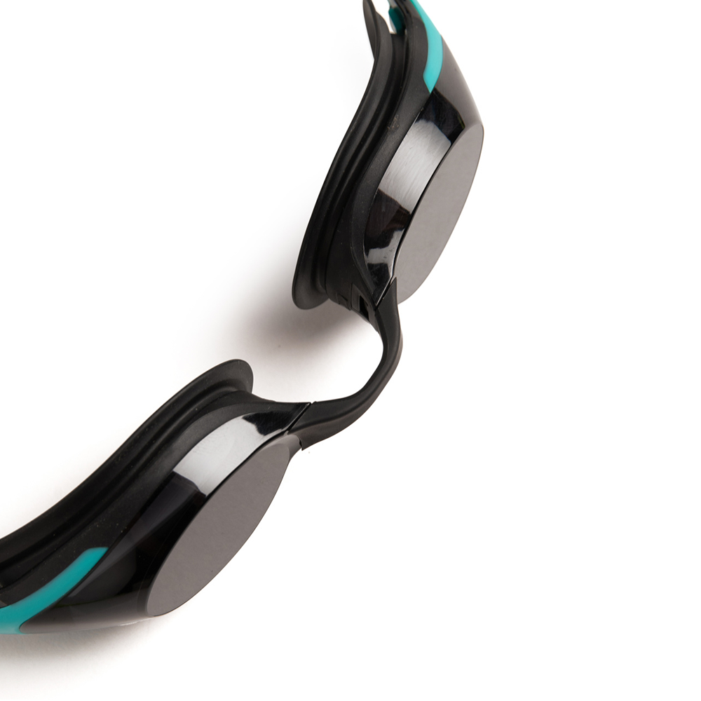 Peacock Arena Cobra Swipe